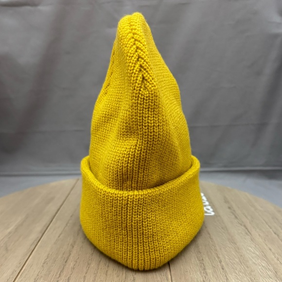 Hot Topic Knit Cuff Beanie Men’s Women’s Winter Hat Yellow OSFA - Picture 2 of 6